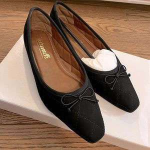 BNIB - L’intervalle Nubuck Flats - size 6